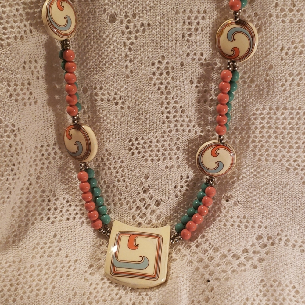 Vintage ceramic necklace